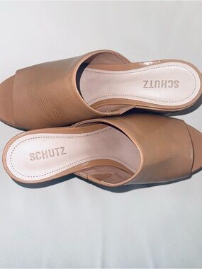 SCHUTZ Honey Beige Patent Slide Platform Mules